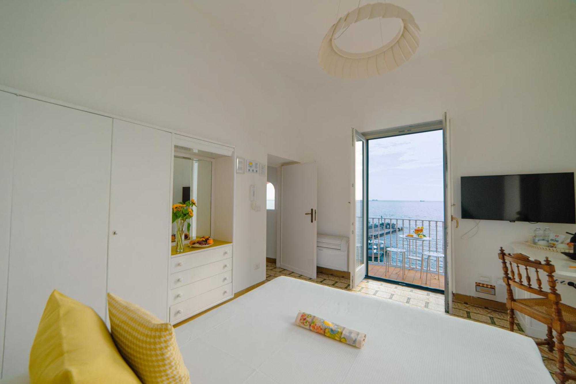 Dimore De Luca- Sea View Amalfi Buitenkant foto